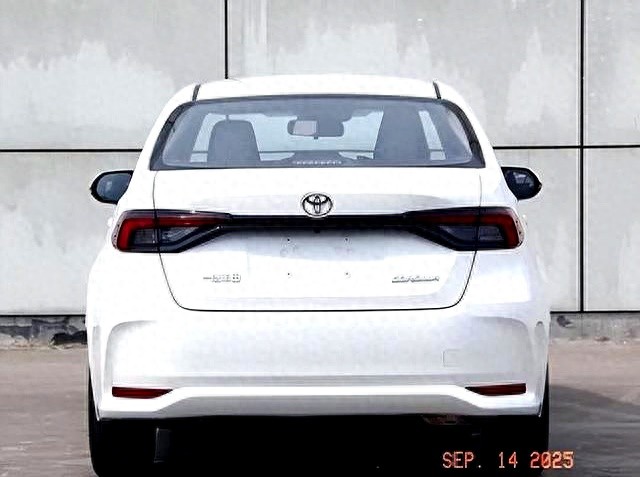 卡罗拉2.0L空间升级分析_卡罗拉降价5万是真的吗_2.0L卡罗拉油耗对比