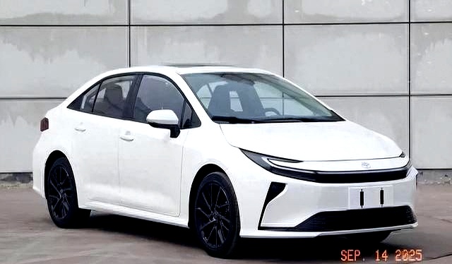 卡罗拉降价5万是真的吗_2.0L卡罗拉油耗对比_卡罗拉2.0L空间升级分析