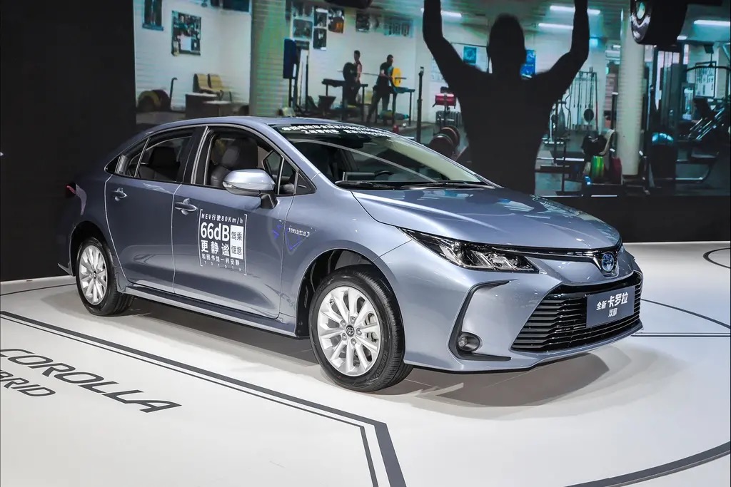 卡罗拉降价5万是真的吗_卡罗拉安全配置高吗_丰田卡罗拉销量最好的配置