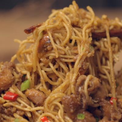 鸡腿肉焖面做法_鸡肉土豆焖面食谱_土豆豆角焖面