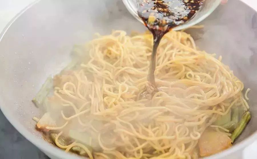 焖面做法 四季豆焖面 醋溜焖面_土豆豆角焖面