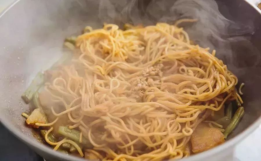 焖面做法 四季豆焖面 醋溜焖面_土豆豆角焖面