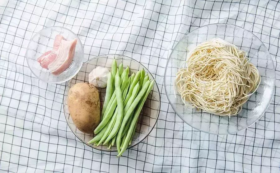 土豆豆角焖面_焖面做法 四季豆焖面 醋溜焖面