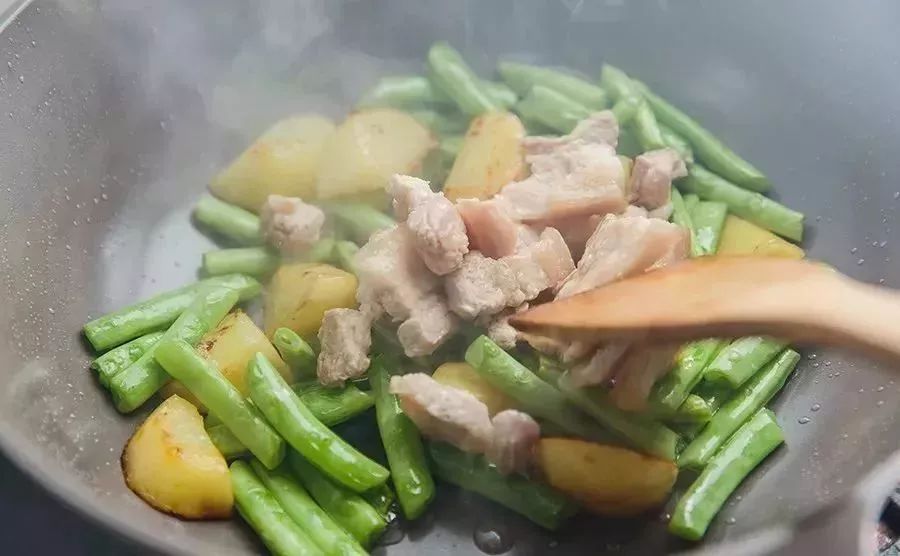 土豆豆角焖面_焖面做法 四季豆焖面 醋溜焖面