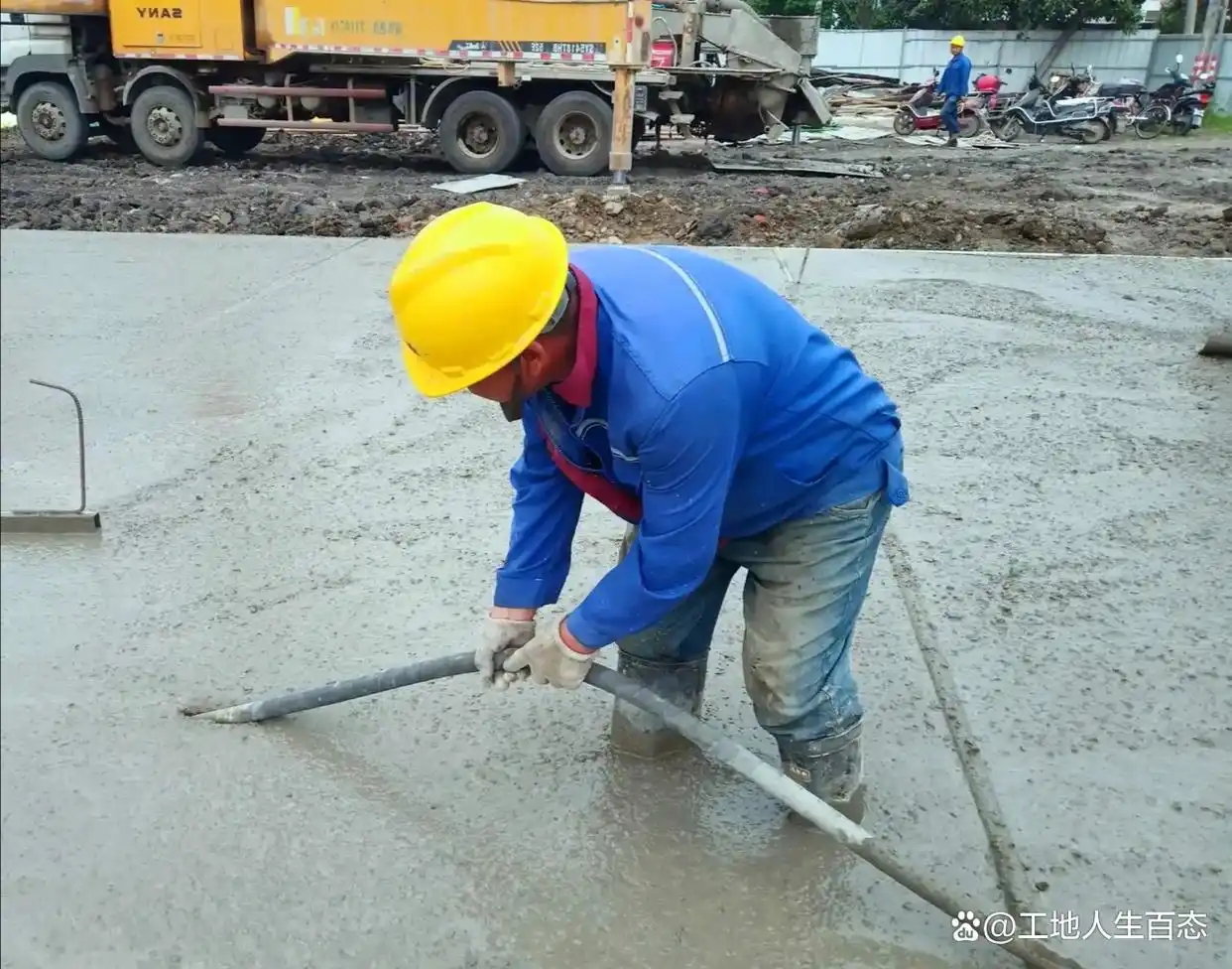 人工费材料费管理费利润计算_油漆喷涂价格计算_2024年室内乳胶漆墙面成本测算