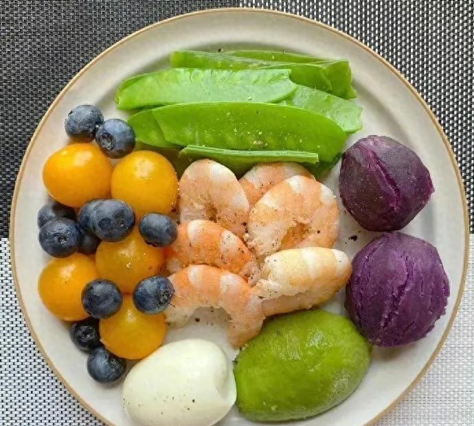 天天晚上减脂餐,半年减掉三十斤(图1) 晚上吃的减脂汤_丝瓜鸡蛋蘑菇汤做法_减肥宵夜菜谱