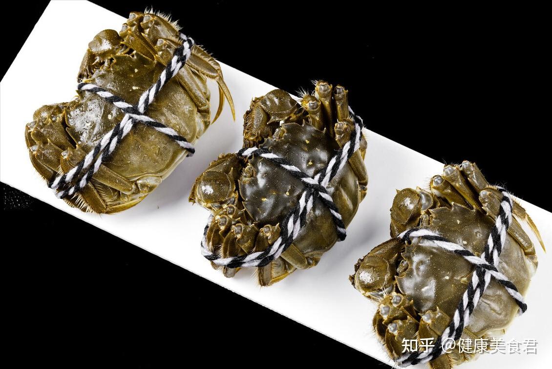 蒸大闸蟹不掉腿流黄技巧_清蒸鲩鱼 粤菜_清蒸大闸蟹做法