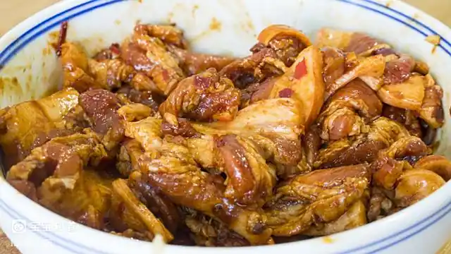 粉蒸肉 家常做法 五花肉红薯粉蒸肉_蒸出来的美味