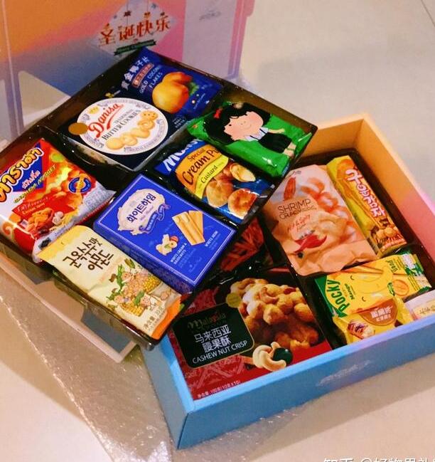 给女朋友买一箱零食_网红零食礼盒_美食女孩礼物推荐