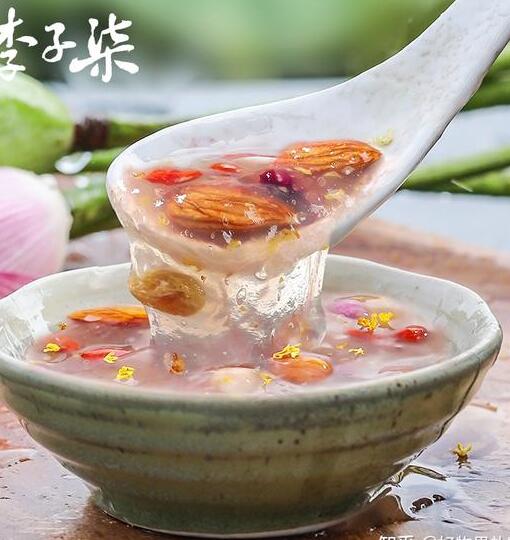 给女朋友买一箱零食_美食女孩礼物推荐_网红零食礼盒