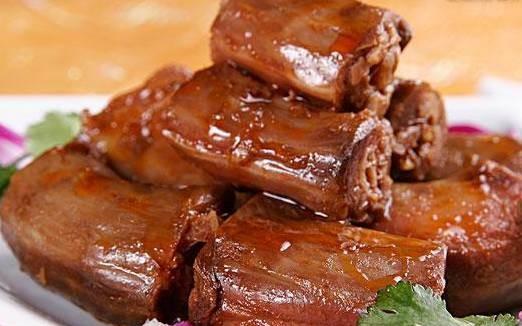 零食店流量密码_便利店茶饮区发展_给女朋友买一箱零食