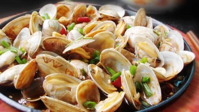 蛤蜊种类与烹饪方法_贝壳类海鲜怎么吃_适合做菜的蛤蜊特点