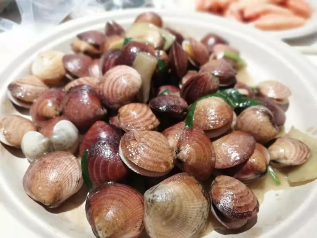 蛤蜊种类与烹饪方法_贝壳类海鲜怎么吃_适合做菜的蛤蜊特点
