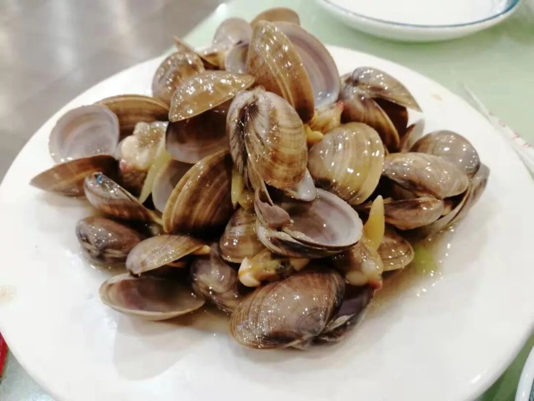 适合做菜的蛤蜊特点_蛤蜊种类与烹饪方法_贝壳类海鲜怎么吃
