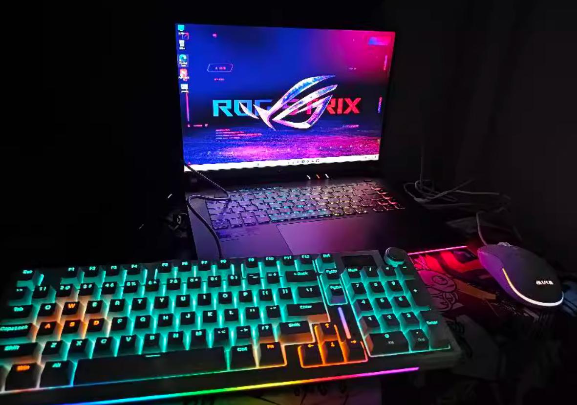 电脑选购攻略_thinkpad更换高分屏_各专业电脑配置推荐