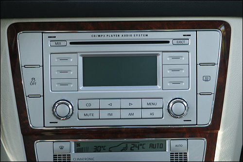 大众新领驭 内饰简约_新车价帕萨特领驭1.8t_大众新领驭 外观设计