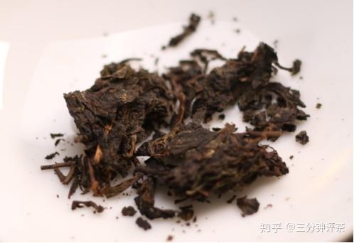 安化黑茶多少钱一斤_安化黑茶评测 白沙溪湘益百年木仓对比