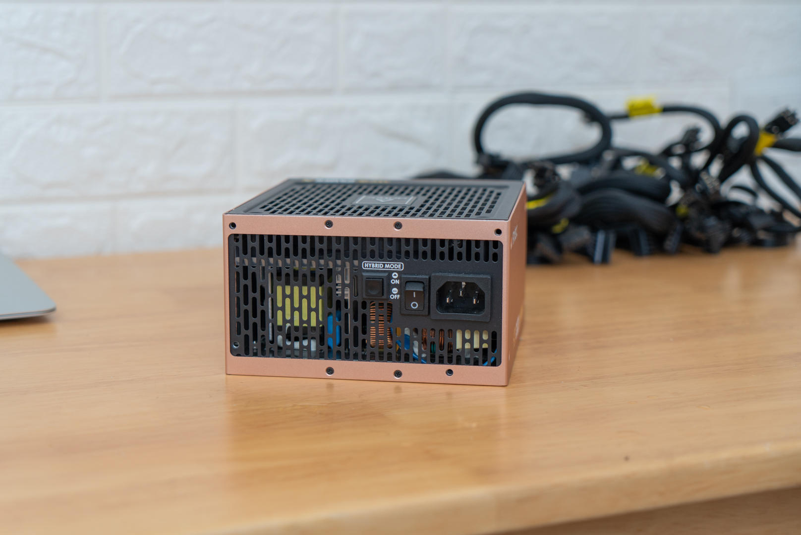 高端金牌全模组电源_安钛克HCG-X1000电源评测_安钛克电源怎么保修