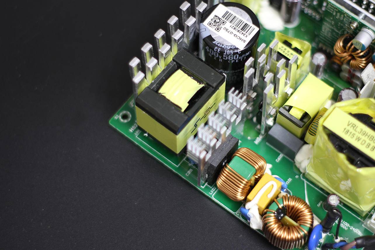 安钛克电源怎么保修_海韵FOCUS+电源方案安钛克HCG750_安钛克HCG750W 80PLUS金牌电源