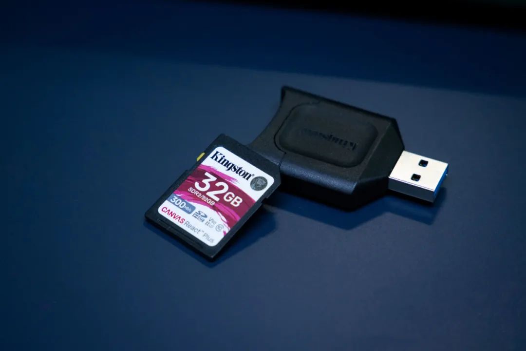 大容量高速存储卡推荐_华为mate7存储卡安装_单反相机存储卡选购