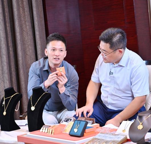 招金银楼投资金条购买和回收价格_贵金属价格趋势与投资策略_铂金投资机遇