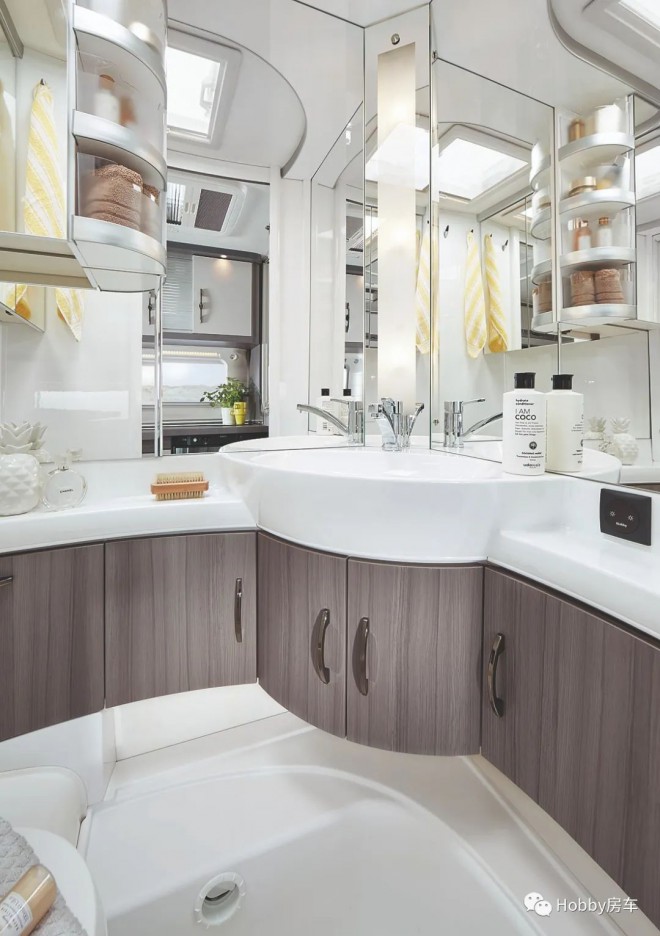 Hobby房车|国内现车：2021最新款DELUXE（豪华版）540UFf!图片