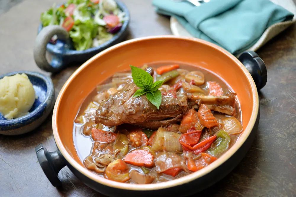 羊肉性温补虚功效_羊肉营养价值表_吃羊肉的好处与禁忌