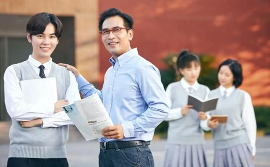 睿凡教育一对一收费_郑州锐思教育一对一收费标准_郑州锐思教育高中一对一课程价格