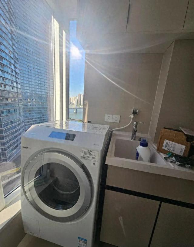 独立洗衣房方案_阳台洗衣机_洗衣机 阳台 卫生间