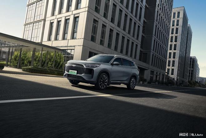 奇瑞风云T8混动王者 国民标杆 10万级5+2座超级电混SUV_奇瑞v6报价