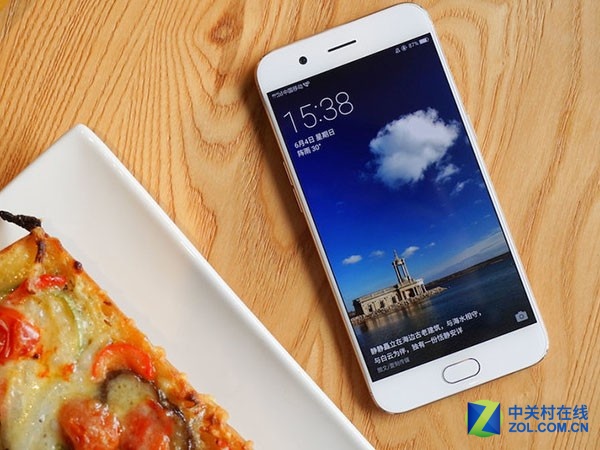 ZOL手机沸点榜TOP 8 苹果霸屏小米倒数