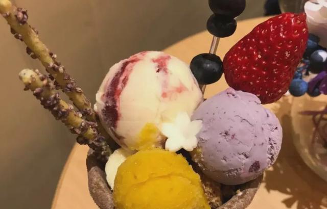 八喜冰淇淋小盒多少钱_手工冰淇淋真相揭露_雪糕配料表分析