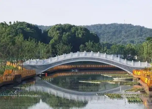 凌波门开了,湖溪门也开了!华科大与东湖“一门直达”(图4) 华中科技大学湖溪门 东湖风景 湖溪河整治_华中科技大学东校区