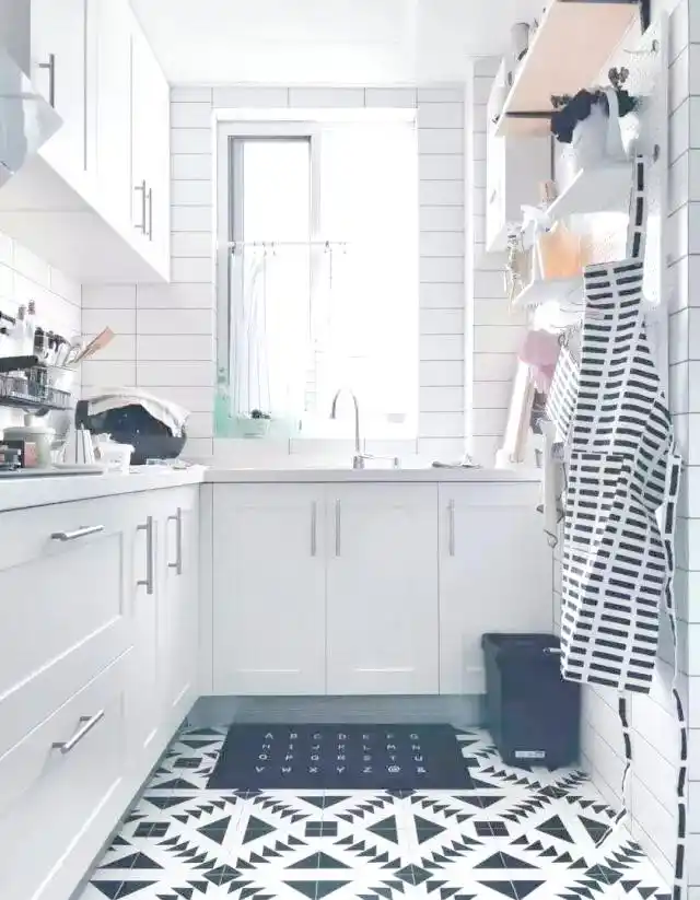 橱柜拉手设计完全揭秘:实用与美感兼备(图23) 暗拉手橱柜设计_橱柜拉手设计_橱柜拉手选择