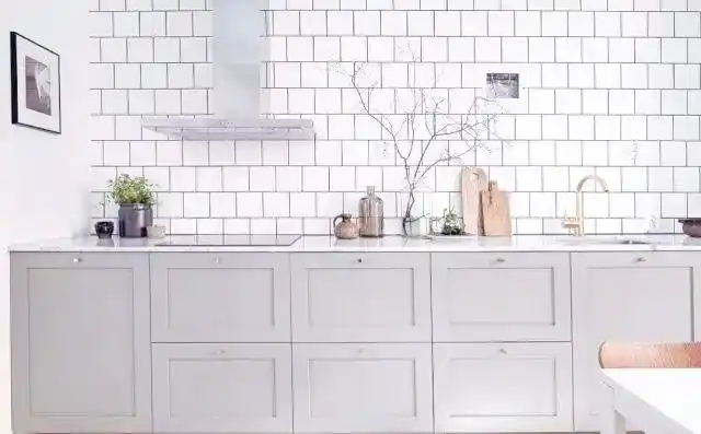 橱柜拉手设计完全揭秘:实用与美感兼备(图25) 橱柜拉手选择_暗拉手橱柜设计_橱柜拉手设计