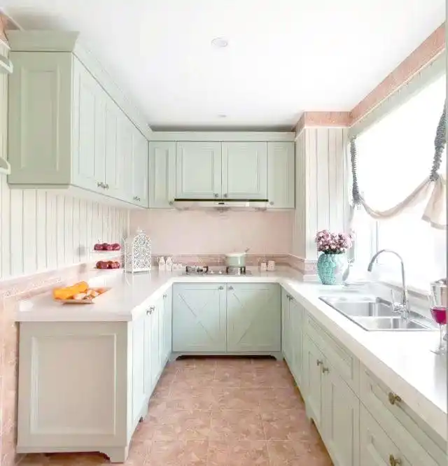 橱柜拉手设计完全揭秘:实用与美感兼备(图26) 橱柜拉手设计_暗拉手橱柜设计_橱柜拉手选择