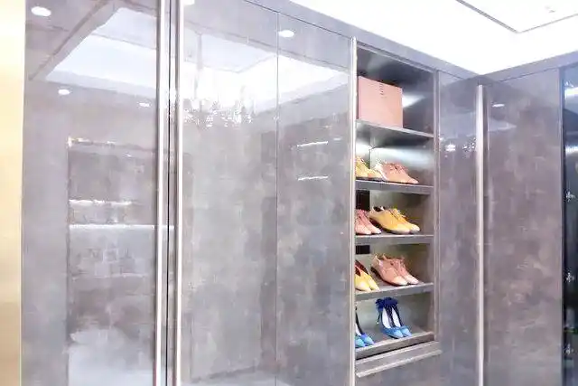 家具五金艺术:家居风格的点睛之笔——拉手的选择技巧(图18) 家居装饰拉手选择_橱柜拉手选择_提升家具美学价值拉手