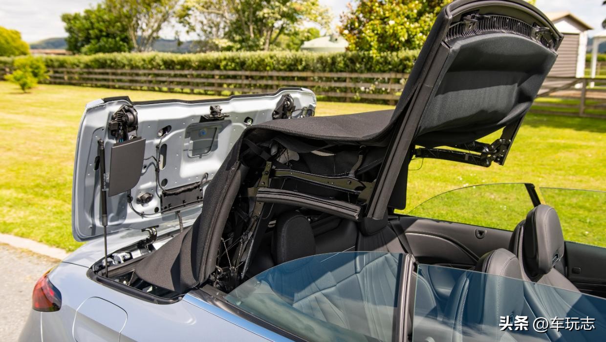 2025奔驰ecoupe报价_梅赛德斯-奔驰 CLE 300 Cabrio 评测_梅赛德斯-奔驰 CLE 300 Cabrio 价格