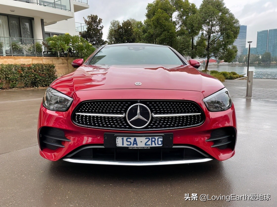 2021款梅赛德斯-奔驰E300双门轿跑车:依然带着浓厚的绅士风度(图1) 梅赛德斯-奔驰E级轿跑车型介绍_2025奔驰ecoupe报价_2021款梅赛德斯-奔驰E300Coupe评测