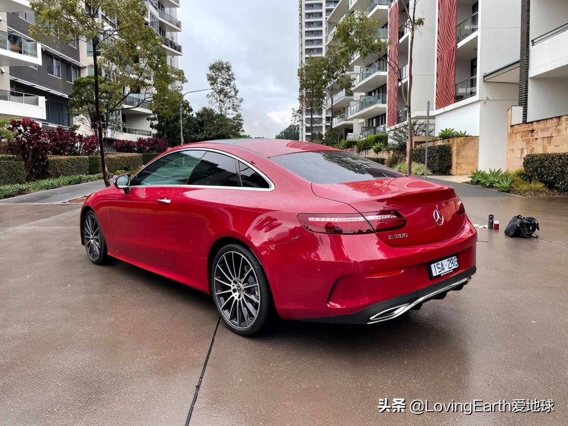 2021款梅赛德斯-奔驰E300双门轿跑车:依然带着浓厚的绅士风度(图2) 梅赛德斯-奔驰E级轿跑车型介绍_2021款梅赛德斯-奔驰E300Coupe评测_2025奔驰ecoupe报价