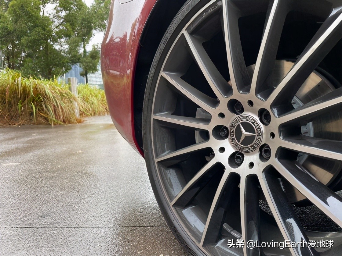 2021款梅赛德斯-奔驰E300双门轿跑车:依然带着浓厚的绅士风度(图3) 2021款梅赛德斯-奔驰E300Coupe评测_梅赛德斯-奔驰E级轿跑车型介绍_2025奔驰ecoupe报价