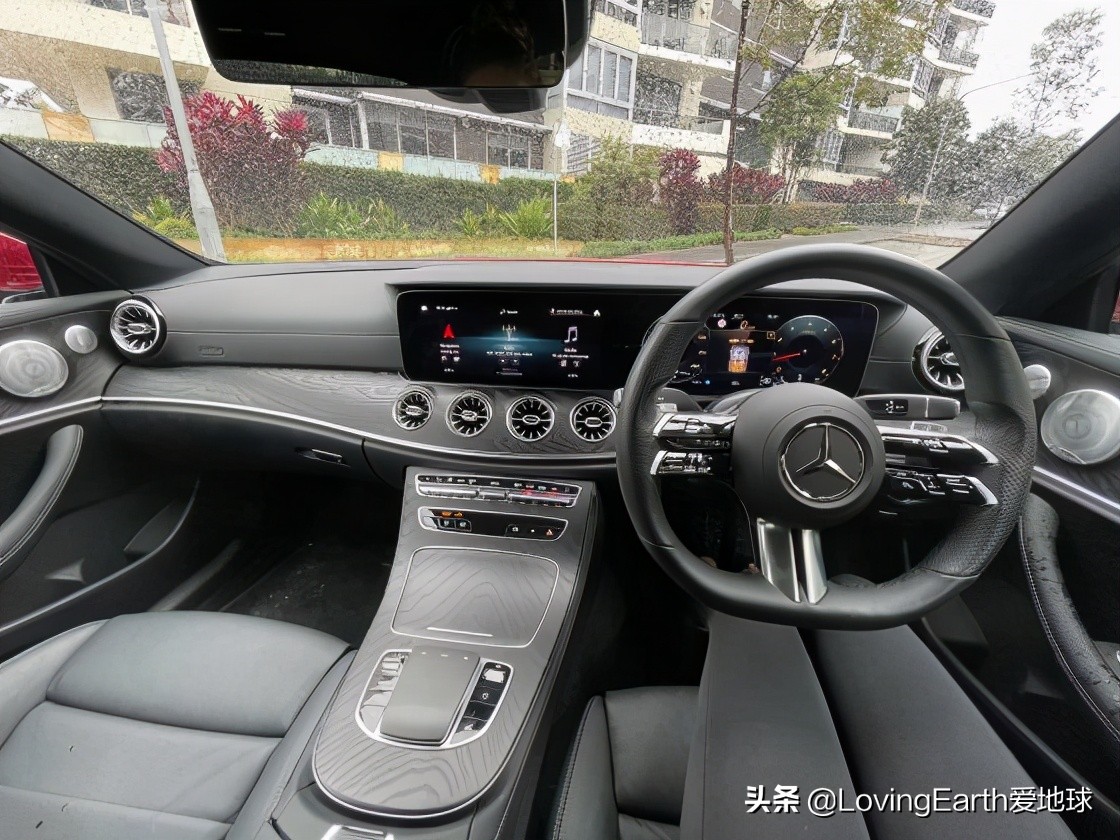 2021款梅赛德斯-奔驰E300双门轿跑车:依然带着浓厚的绅士风度(图5) 2021款梅赛德斯-奔驰E300Coupe评测_梅赛德斯-奔驰E级轿跑车型介绍_2025奔驰ecoupe报价