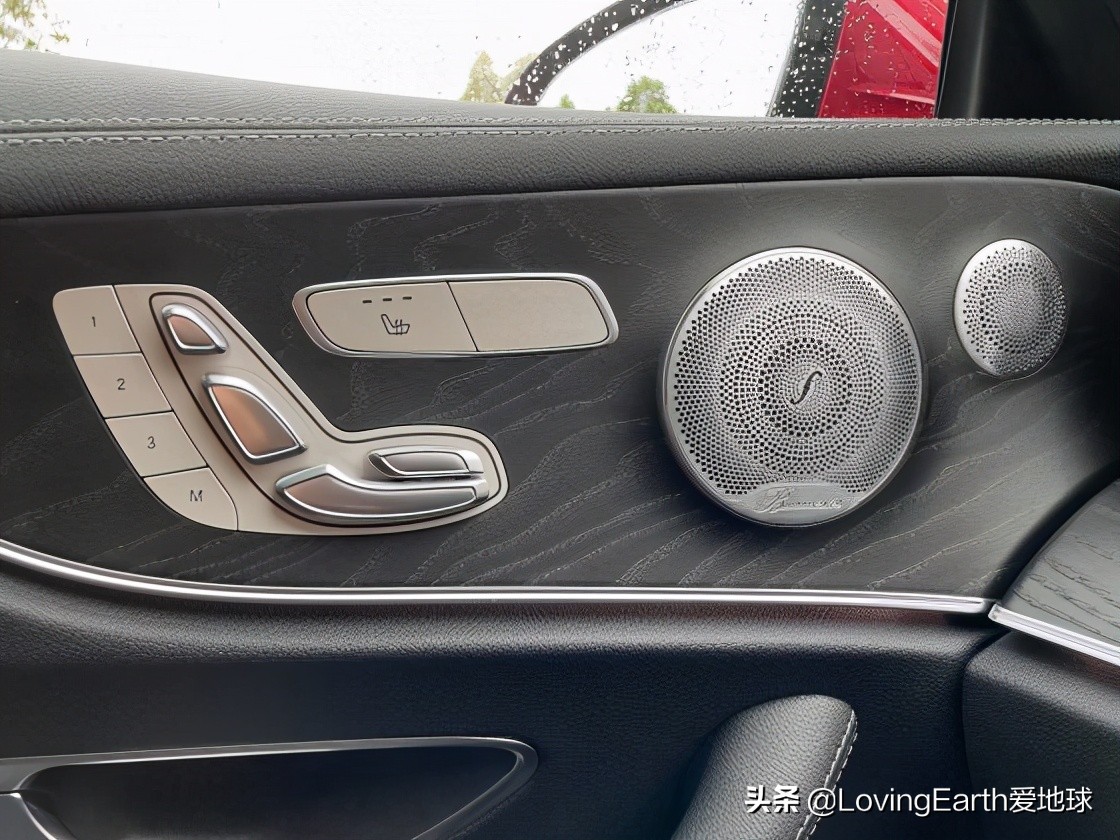 2021款梅赛德斯-奔驰E300双门轿跑车:依然带着浓厚的绅士风度(图6) 2021款梅赛德斯-奔驰E300Coupe评测_梅赛德斯-奔驰E级轿跑车型介绍_2025奔驰ecoupe报价