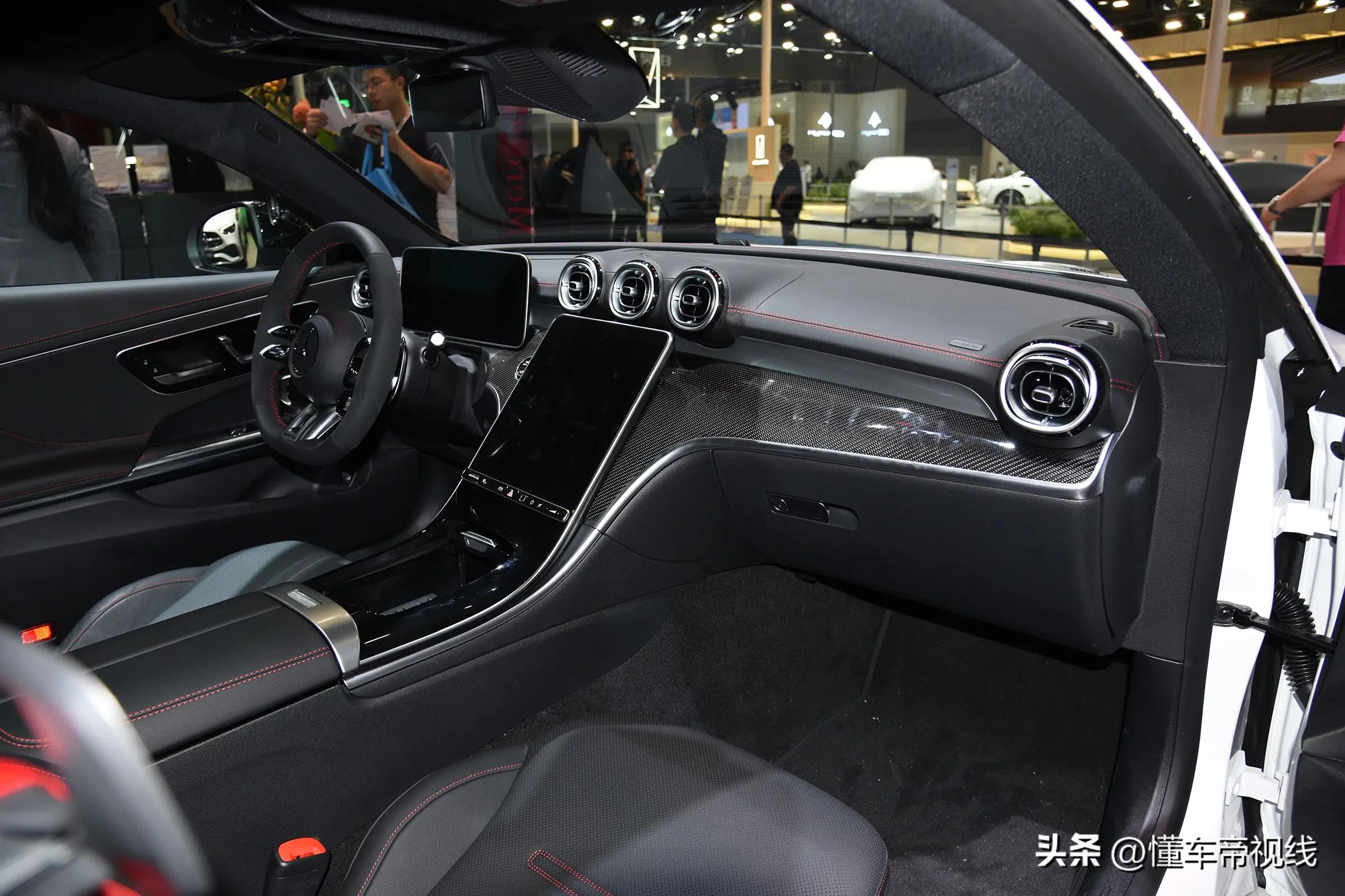 2025奔驰ecoupe报价_梅赛德斯-AMG CLE 53 Coupe 上市价格 评测_梅赛德斯-AMG CLE 53 Coupe 外观内饰设计 参数