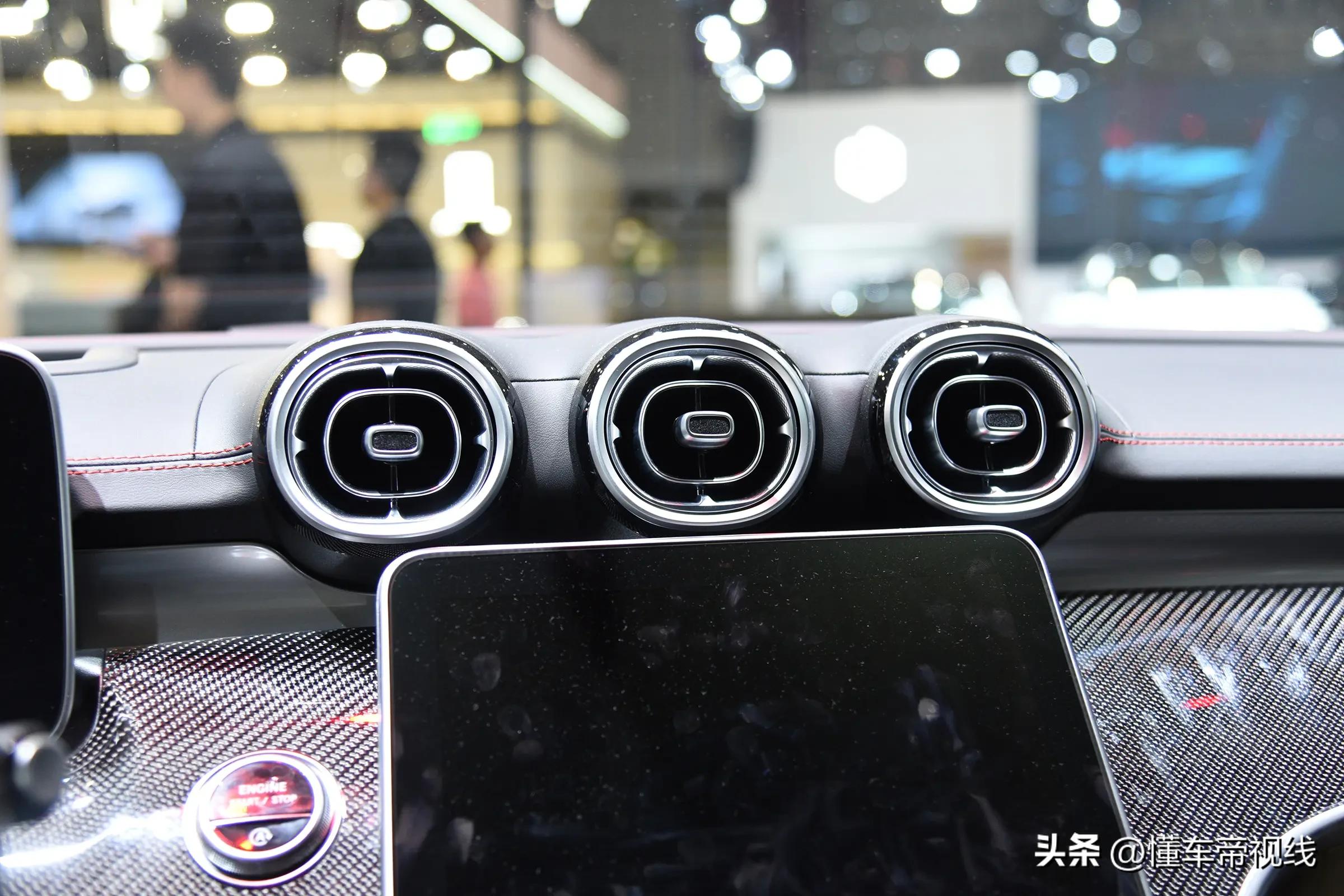 2025奔驰ecoupe报价_梅赛德斯-AMG CLE 53 Coupe 上市价格 评测_梅赛德斯-AMG CLE 53 Coupe 外观内饰设计 参数