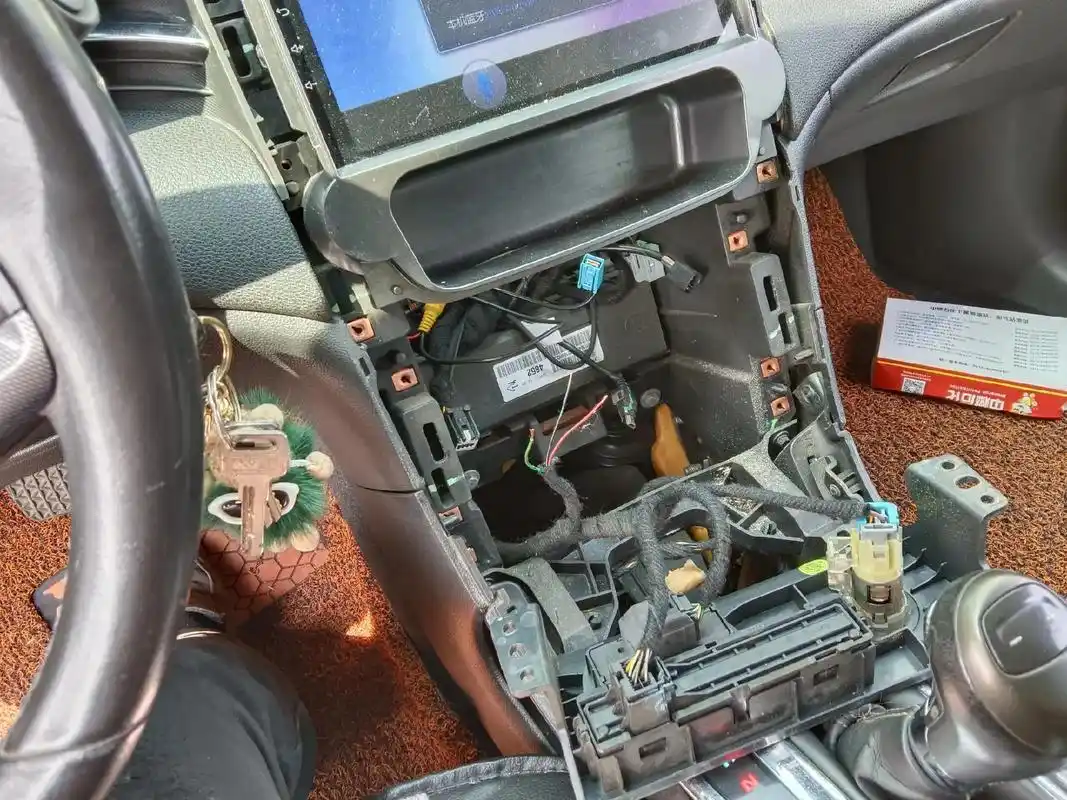 a3自动空调修理_手动与自动空调差异_空调故障原因分析