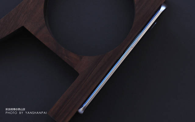 三星Galaxy S7 edge曲面屏设计_s7 edge屏幕贴合技术_S7 edge双曲面屏细节处理