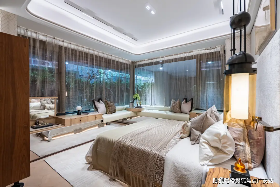 装饰床头背景墙_床头装饰背景墙图片_床头背景墙装修效床头