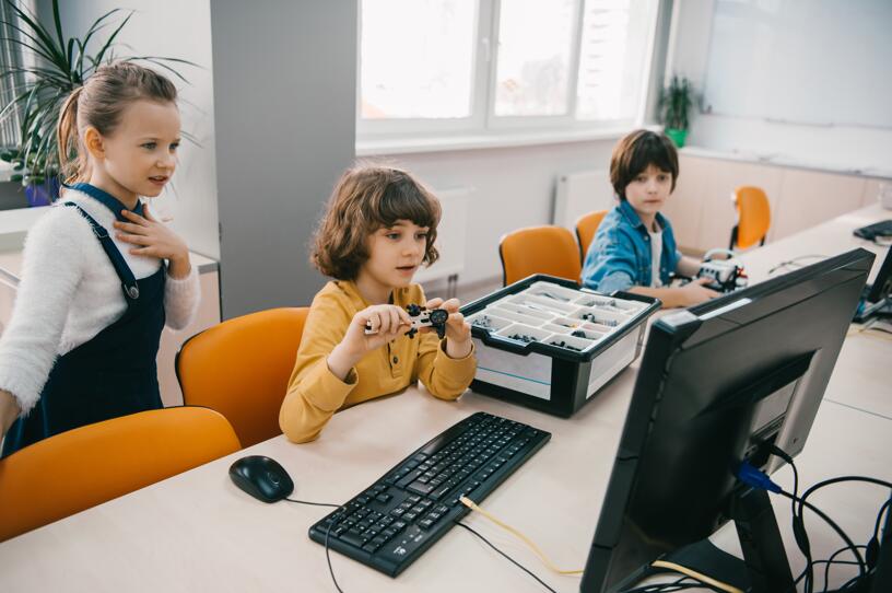青岛北大青鸟学校位置_青岛北大青鸟校区地址_北大青鸟学费 北京