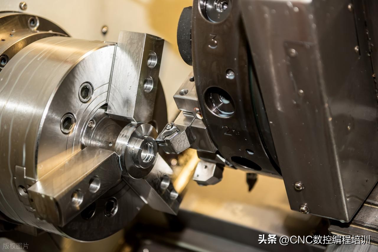 深圳CNC数控机床培训_罗湖区新思路职业技能培训学校_深圳技工学校学费